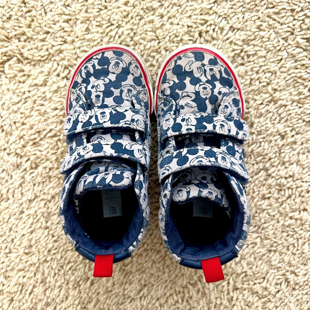 Toddler Mickey Mouse high-top Velcro Tennis Shoes Size 8